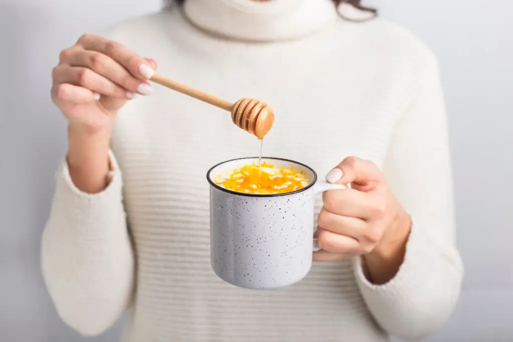 Best 8 Drinks to Reduce Inflammation and 7 Ingredients To Explore