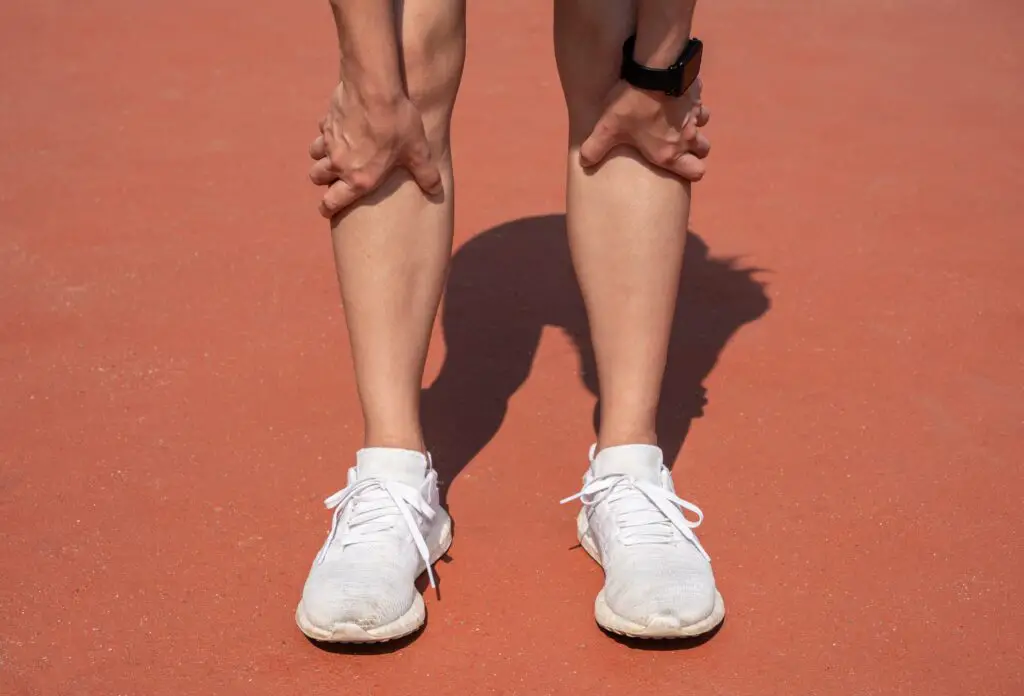 7 Causes of Lower Leg Pain When Walking and How To Tell
